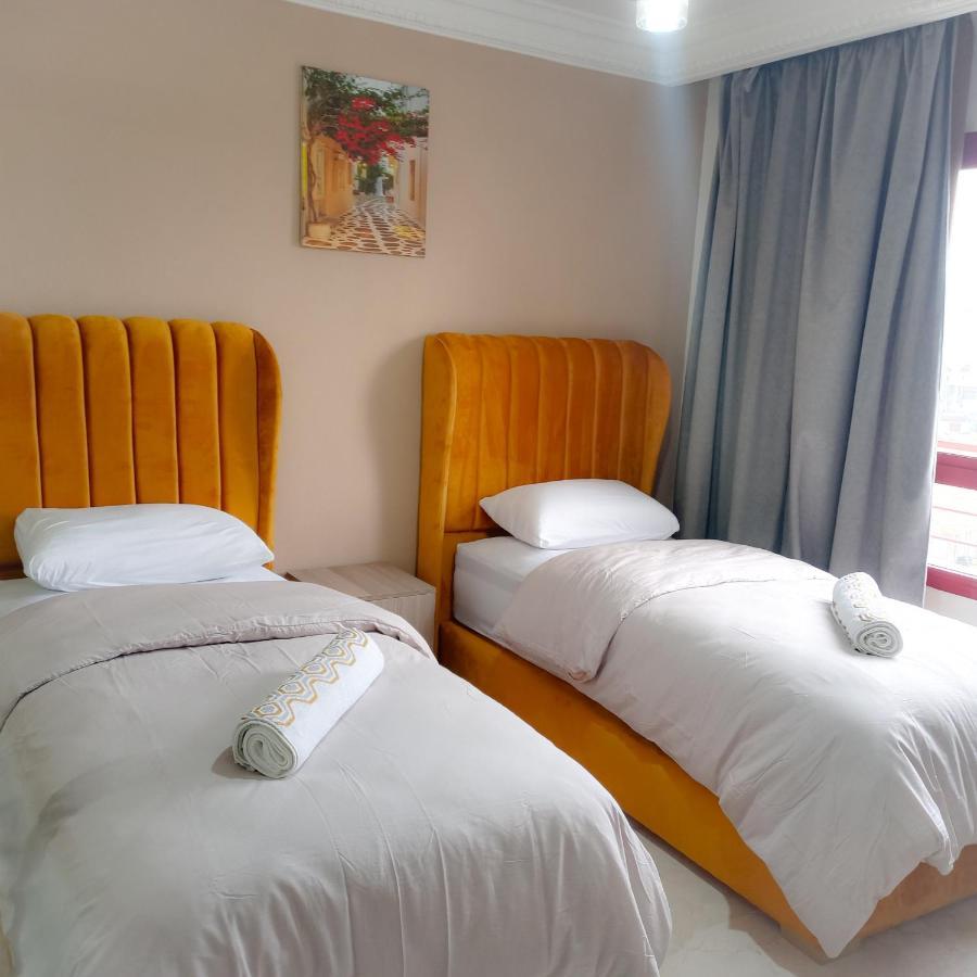 Nouveau Appartement Au Plein Centre-Ville En Face Hilton Tánger Exterior foto