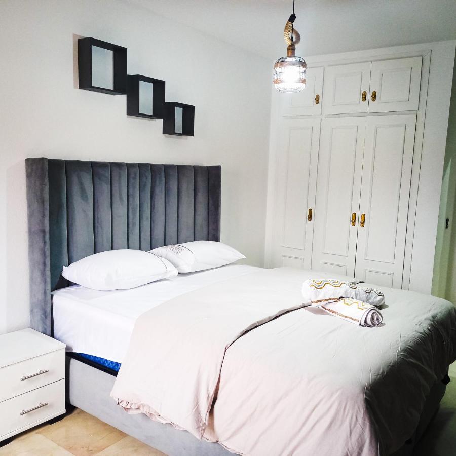 Nouveau Appartement Au Plein Centre-Ville En Face Hilton Tánger Exterior foto